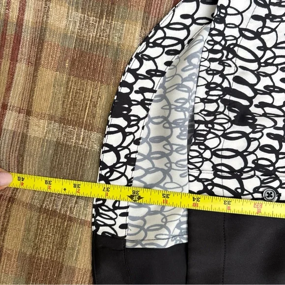 BCBG Black and White Asymmetrical Graphic Blouse - Picture 5 of 6